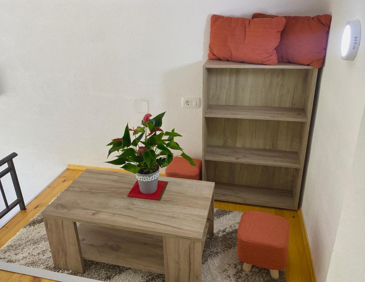Sutomarina Apartments ซูโตมอเร ภายนอก รูปภาพ